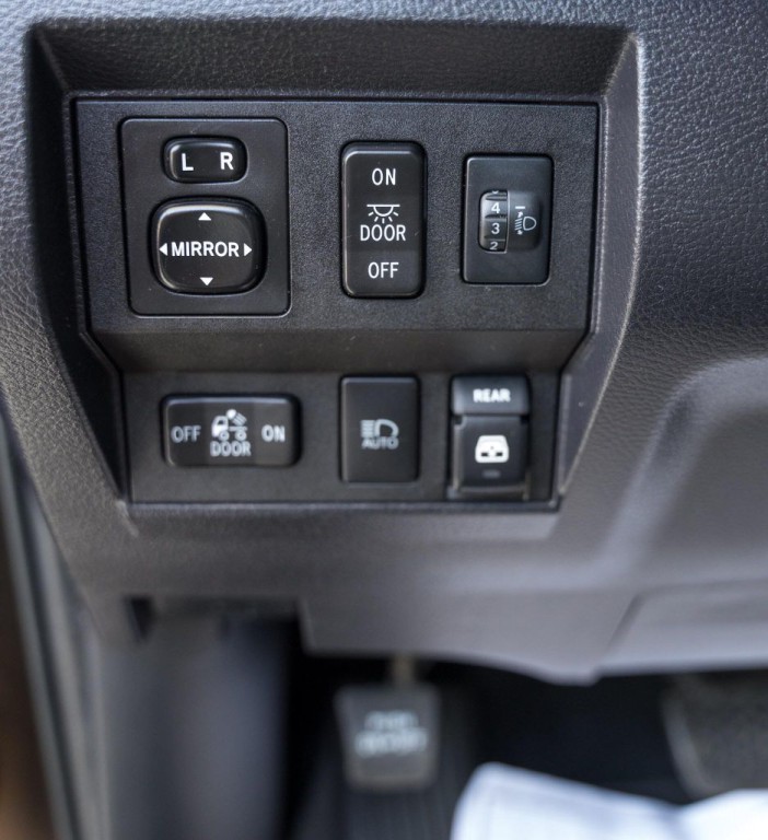 2018 Toyota Tundra Image 12