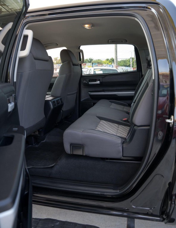 2018 Toyota Tundra Image 16