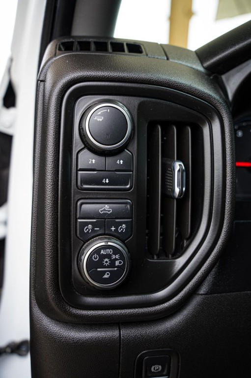 2021 Chevrolet Silverado 1500 Image 9