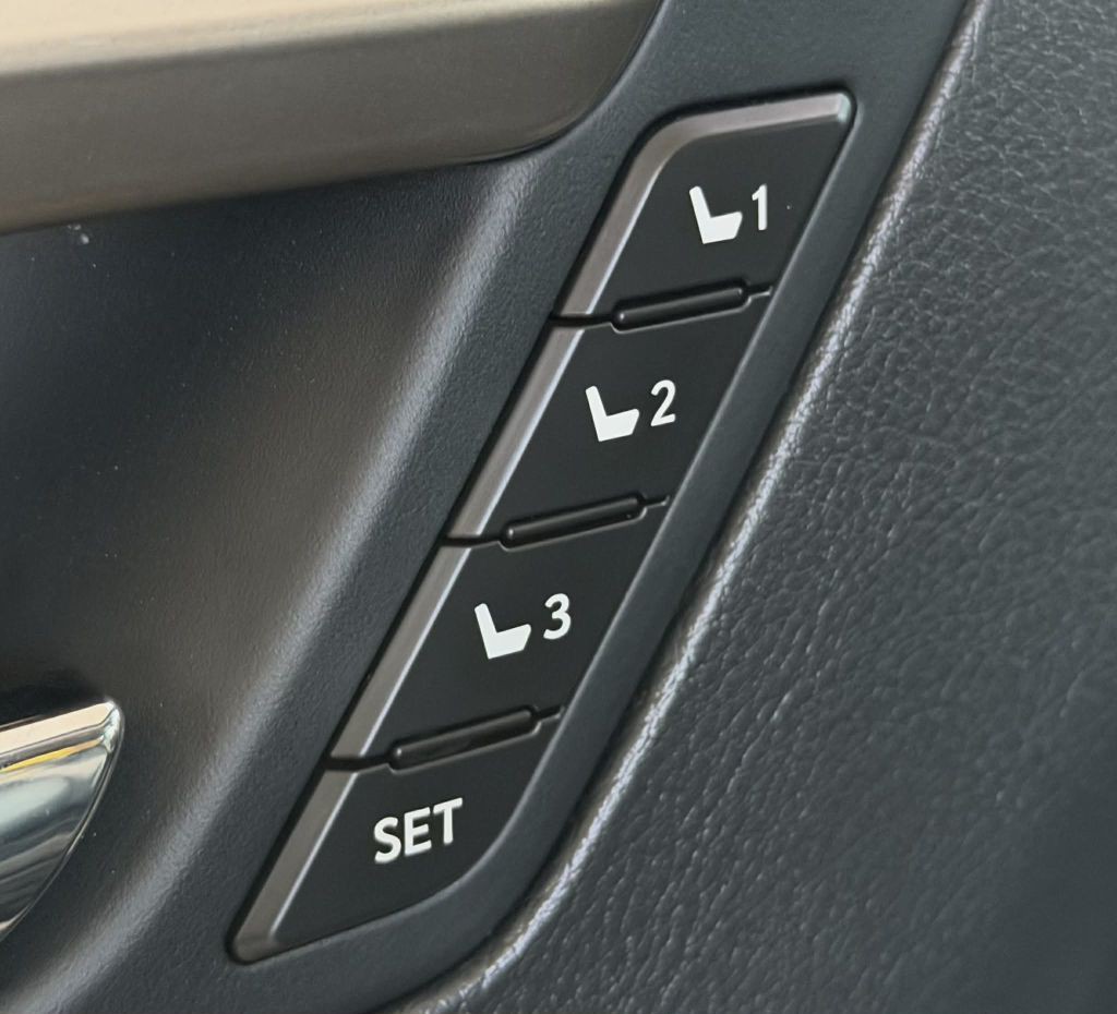 2021 Lexus RX Image 10