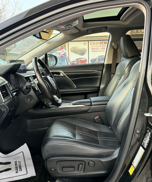 2021 Lexus RX Image 11