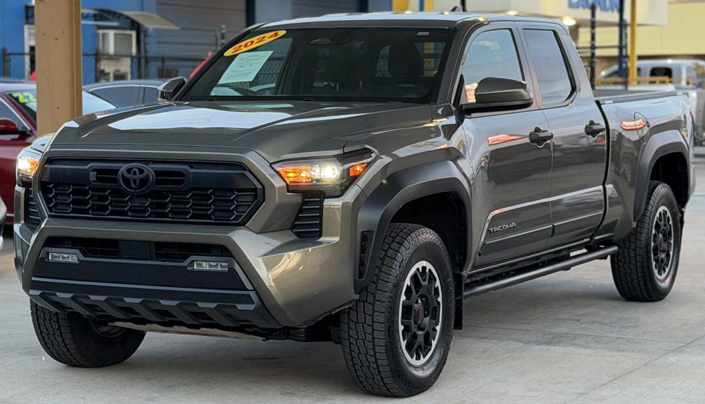 2024 Toyota Tacoma Image 1