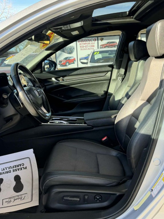 2020 Honda Accord Image 9