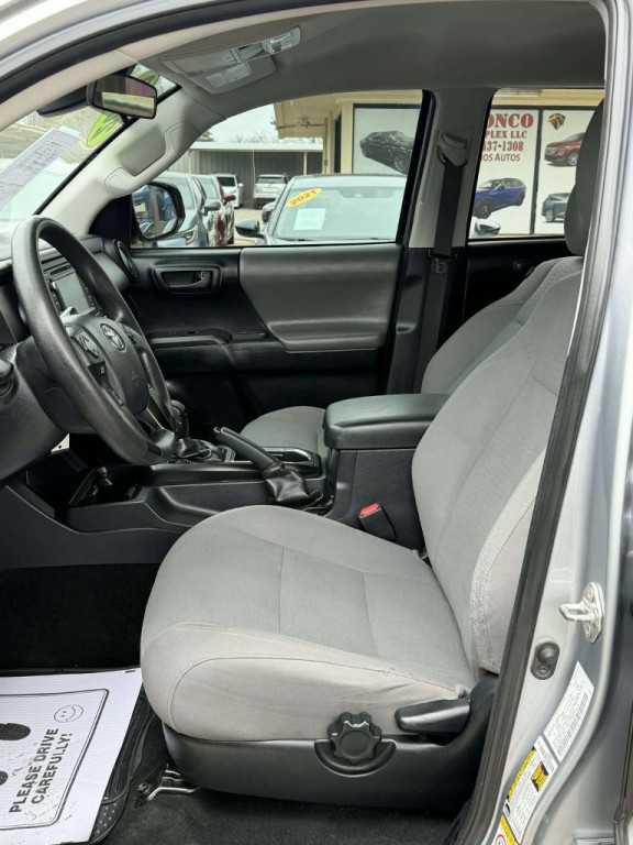 2019 Toyota Tacoma Image 8