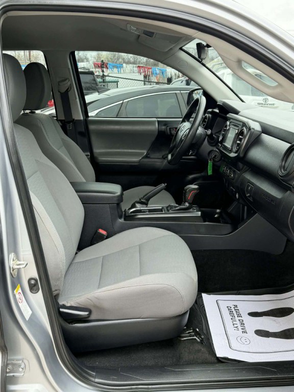 2019 Toyota Tacoma Image 11