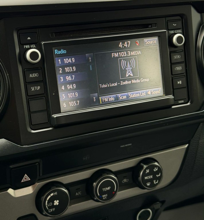 2019 Toyota Tacoma Image 15