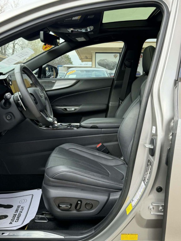 2024 Lexus NX Image 12