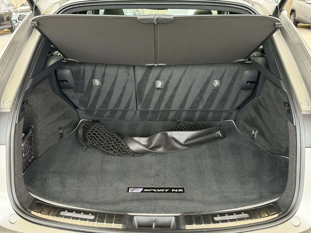2024 Lexus NX Image 14