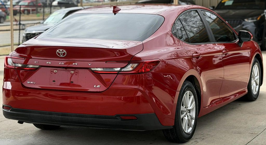 2025 Toyota Camry Image 4