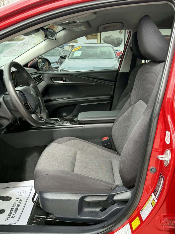 2025 Toyota Camry Image 11