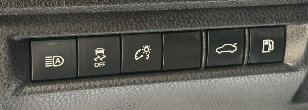 2025 Toyota Camry Image 15