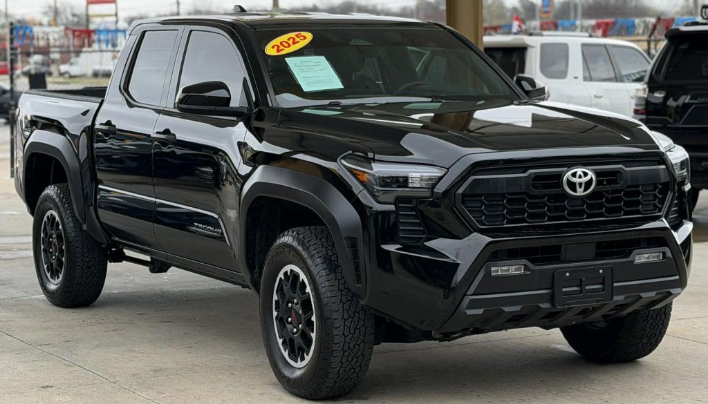 2025 Toyota Tacoma Image 3