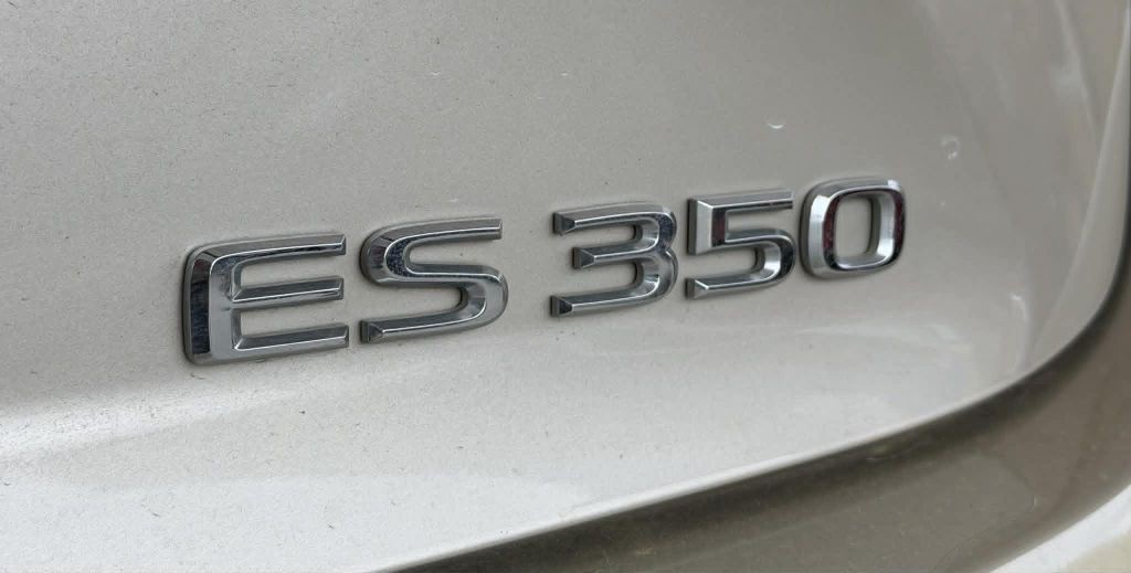 2016 Lexus ES Image 7