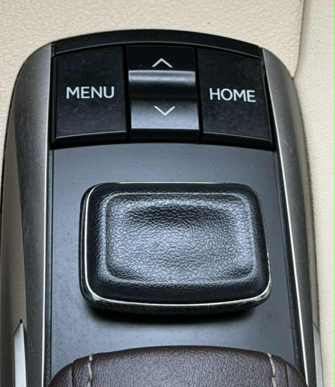 2016 Lexus ES Image 15