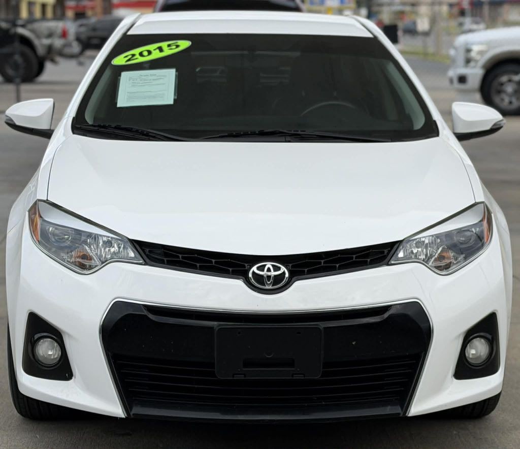 2015 Toyota Corolla Image 2