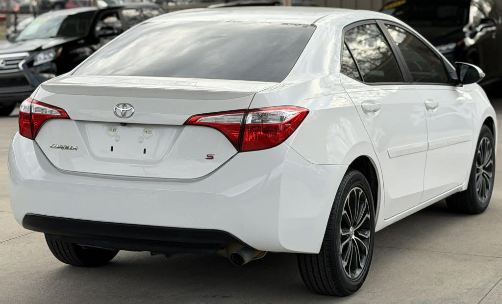 2015 Toyota Corolla Image 4