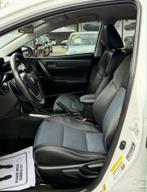 2015 Toyota Corolla Image 10