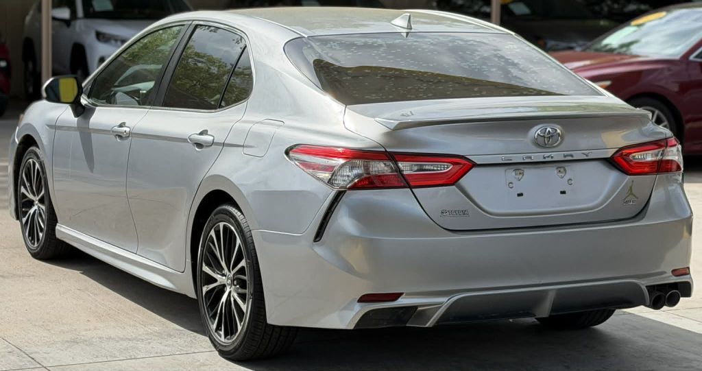 2019 Toyota Camry Image 6