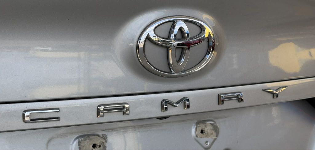 2019 Toyota Camry Image 7