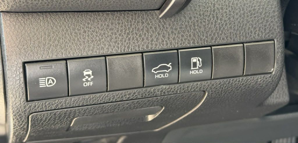 2019 Toyota Camry Image 10