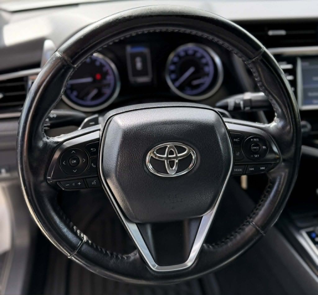 2019 Toyota Camry Image 11