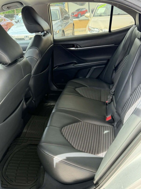 2019 Toyota Camry Image 13