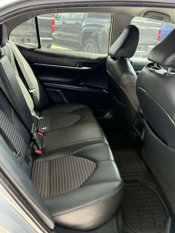 2019 Toyota Camry Image 14