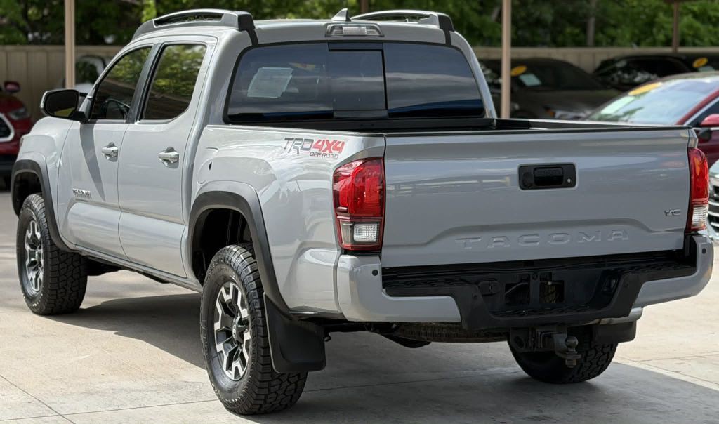 2018 Toyota Tacoma Image 5