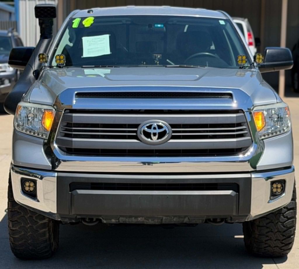 2014 Toyota Tundra Image 2
