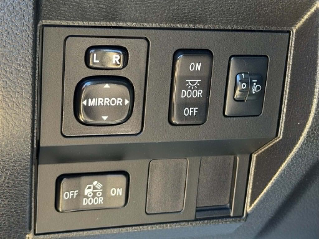 2014 Toyota Tundra Image 12