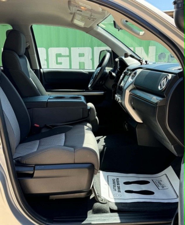2014 Toyota Tundra Image 16