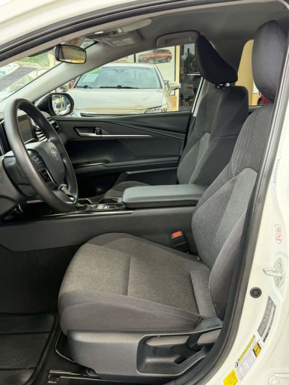 2025 Toyota Camry Image 12