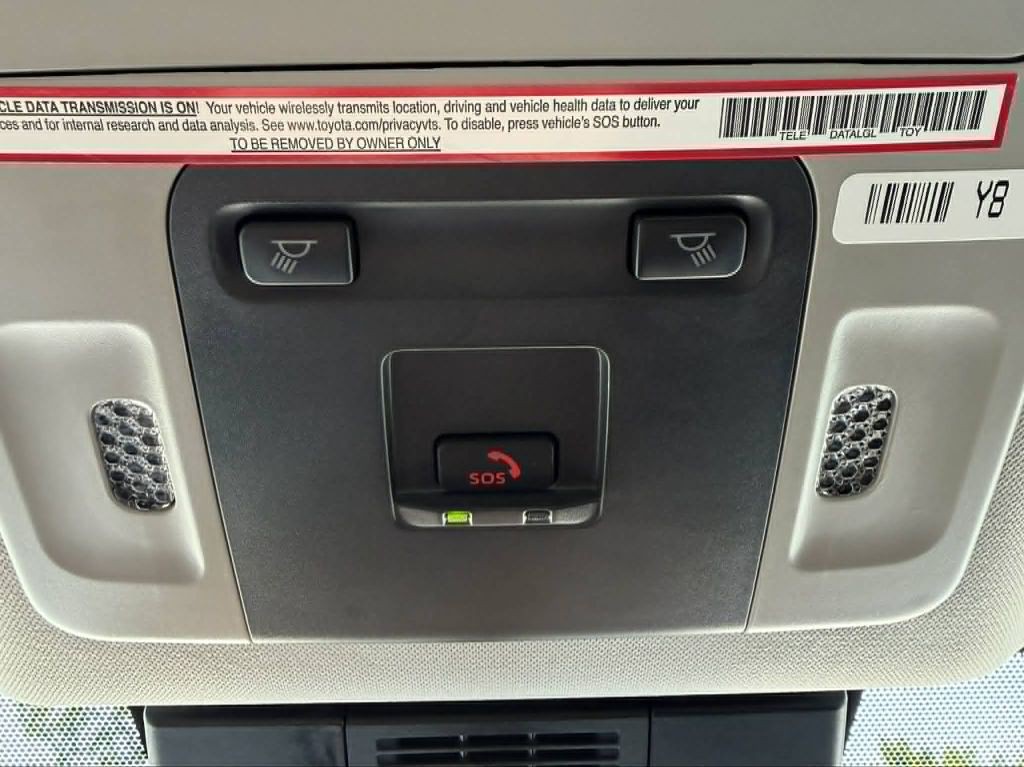 2025 Toyota Camry Image 19
