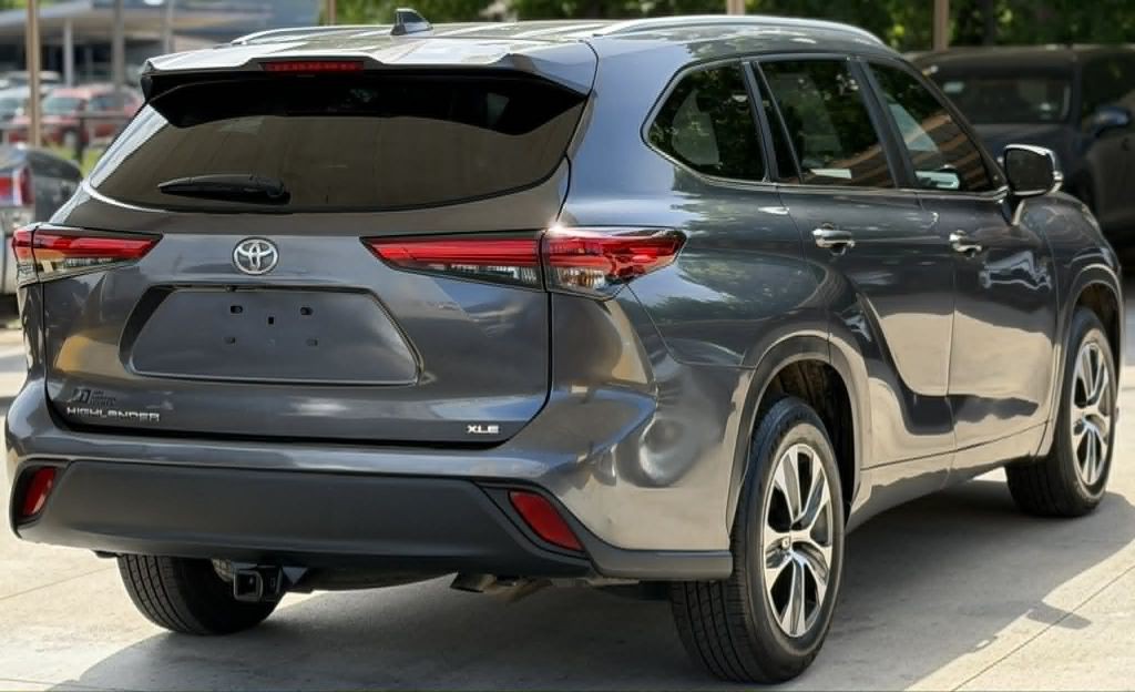 2023 Toyota Highlander Image 4