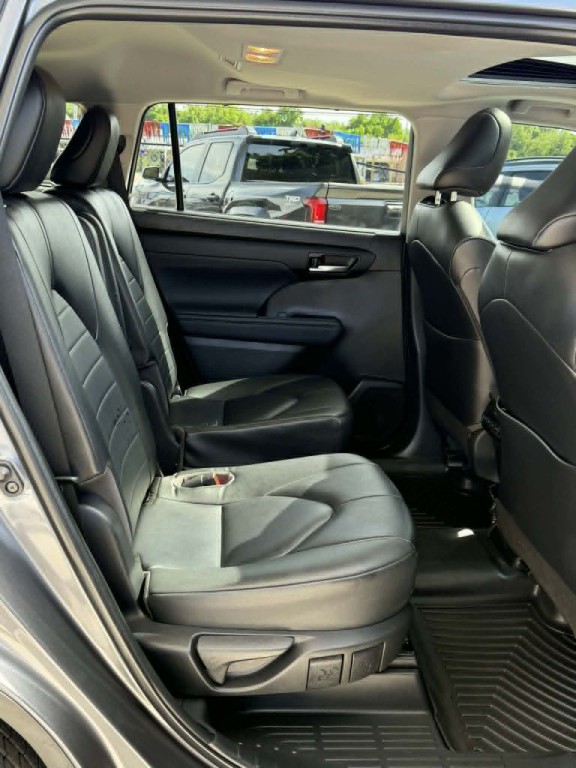 2023 Toyota Highlander Image 14
