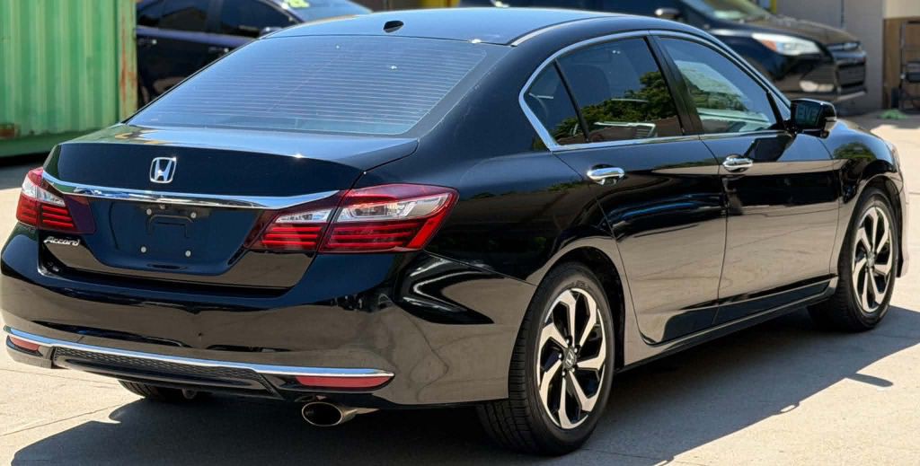 2016 Honda Accord Image 4