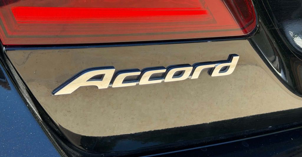2016 Honda Accord Image 7