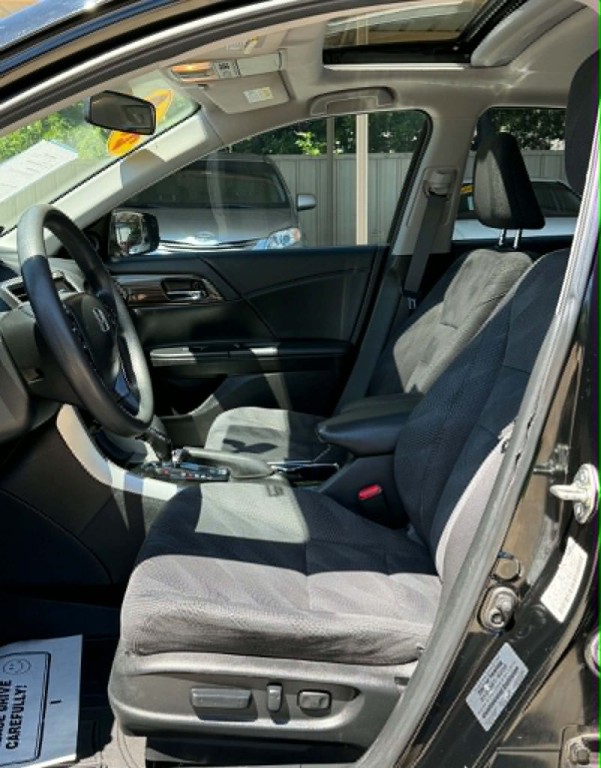 2016 Honda Accord Image 11
