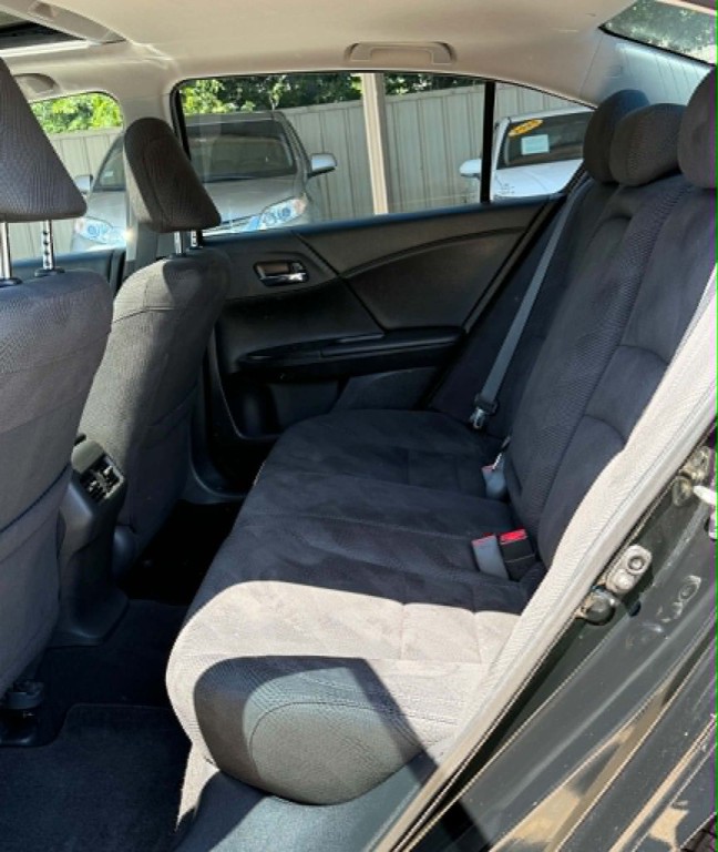 2016 Honda Accord Image 12