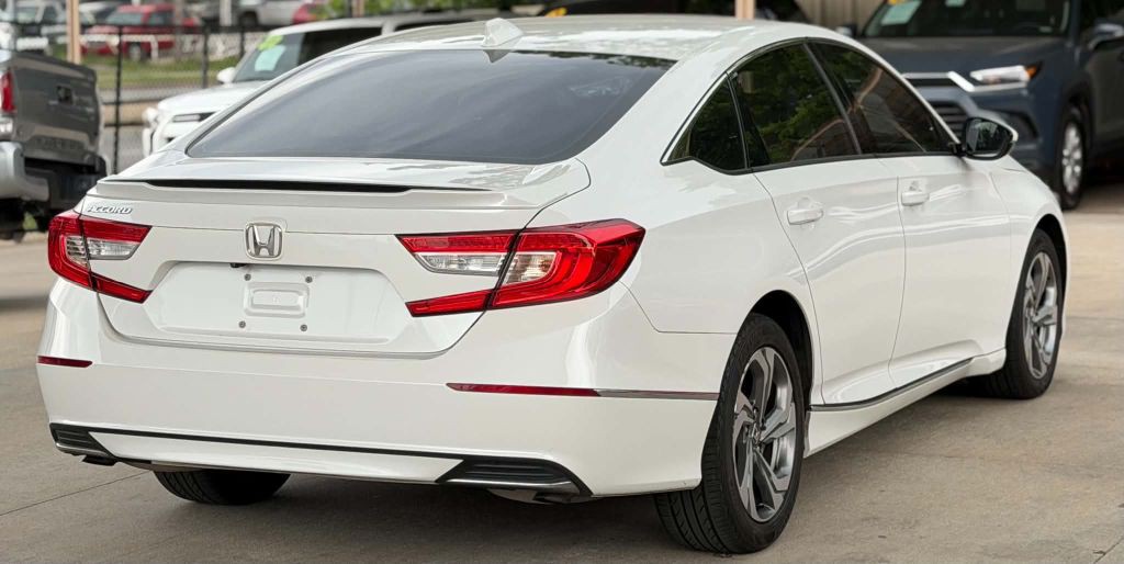2018 Honda Accord Image 4