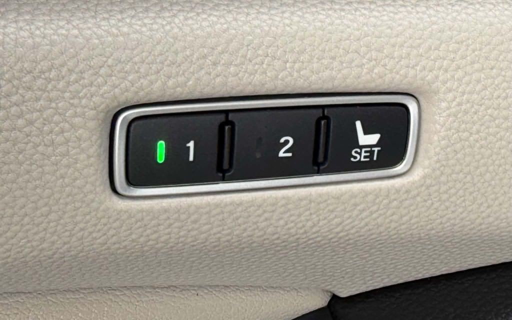 2018 Honda Accord Image 9