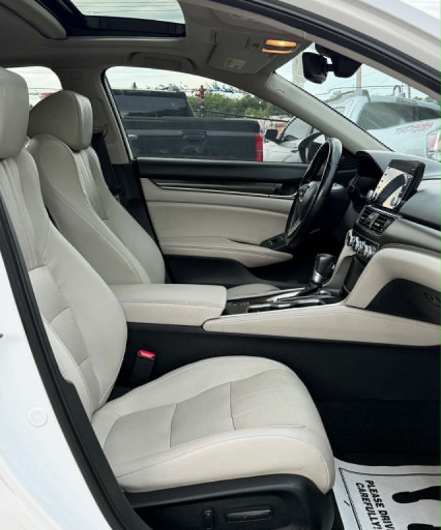 2018 Honda Accord Image 14