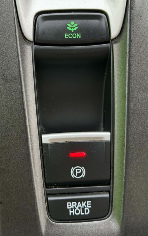2018 Honda Accord Image 18