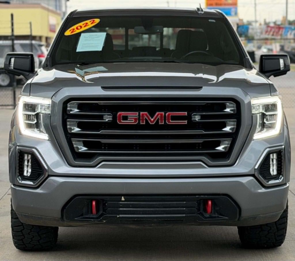 2022 GMC Sierra Image 2