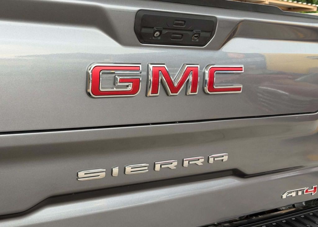 2022 GMC Sierra Image 8