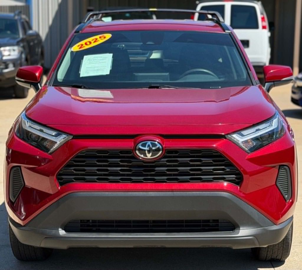 2025 Toyota Rav4 Image 2