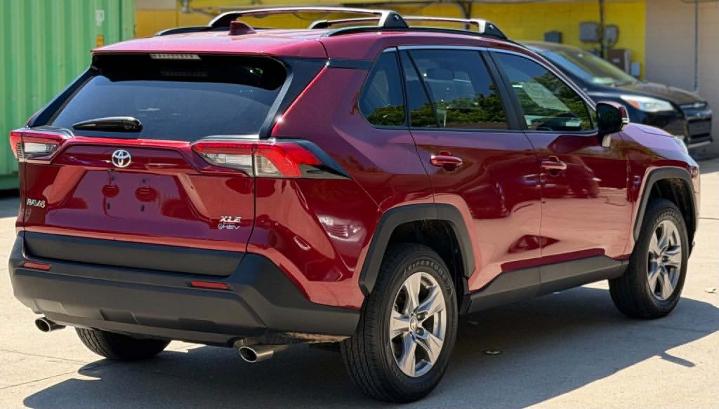 2025 Toyota Rav4 Image 4