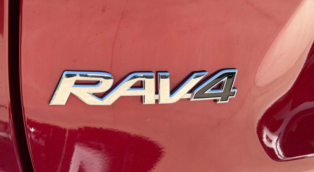 2025 Toyota Rav4 Image 8