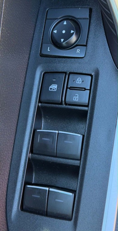 2025 Toyota Rav4 Image 9
