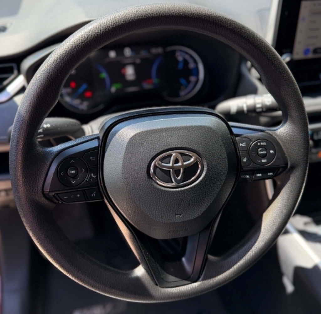 2025 Toyota Rav4 Image 15